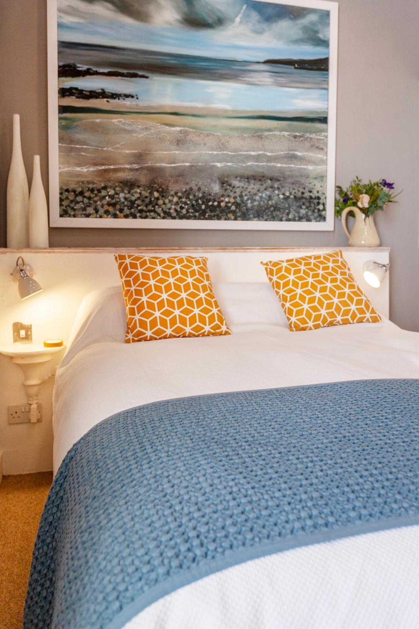 The Summer House Penzance Room photo
