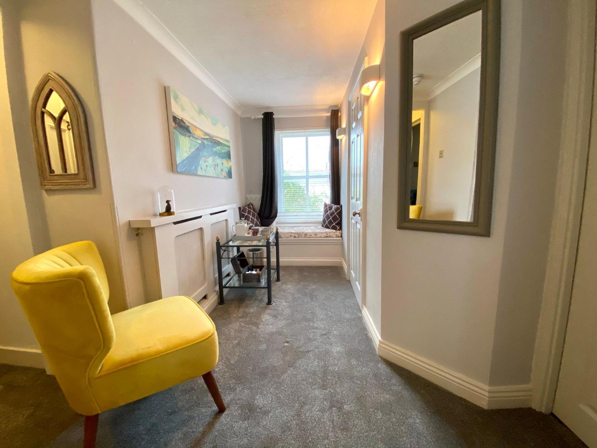 The Summer House Penzance Room photo